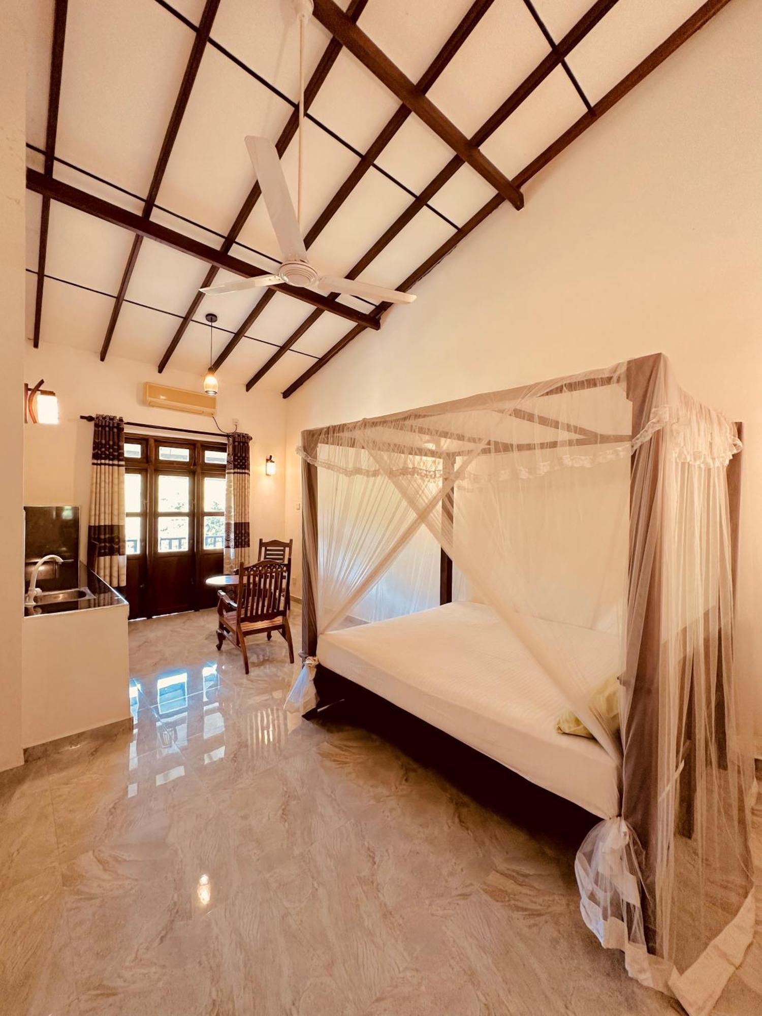 Riverwood Villa Weligama Exteriör bild