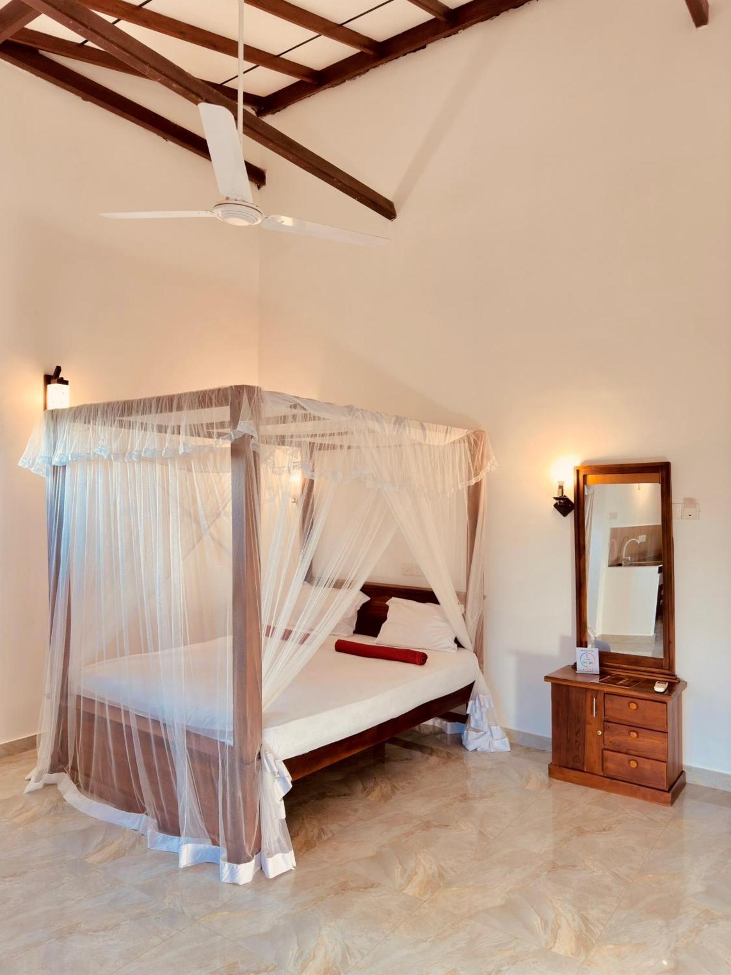 Riverwood Villa Weligama Exteriör bild