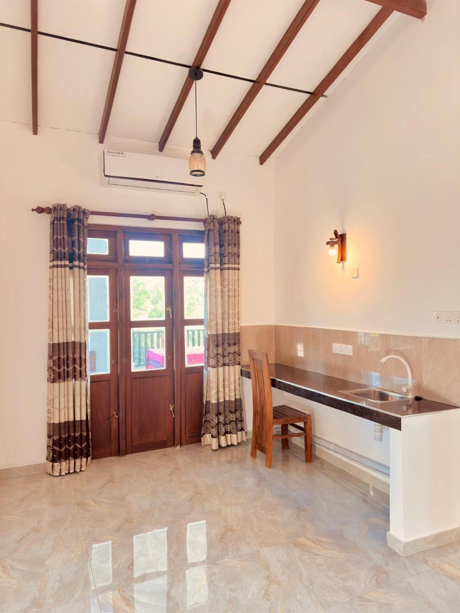 Riverwood Villa Weligama Exteriör bild